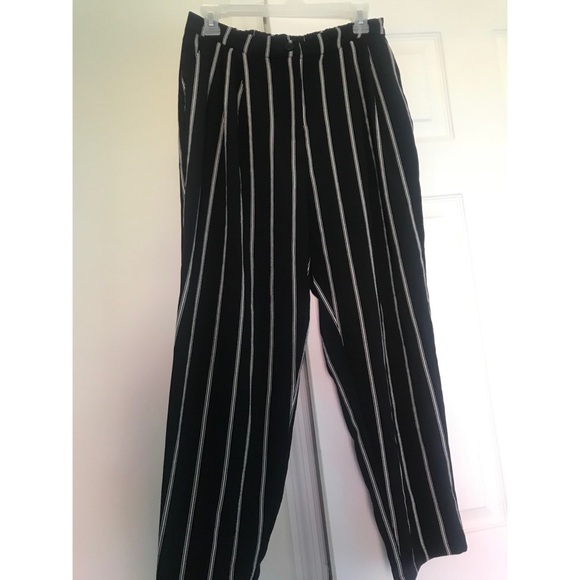 H&M Divided NWT black&white striped wide leg pant - Picture 3 of 4